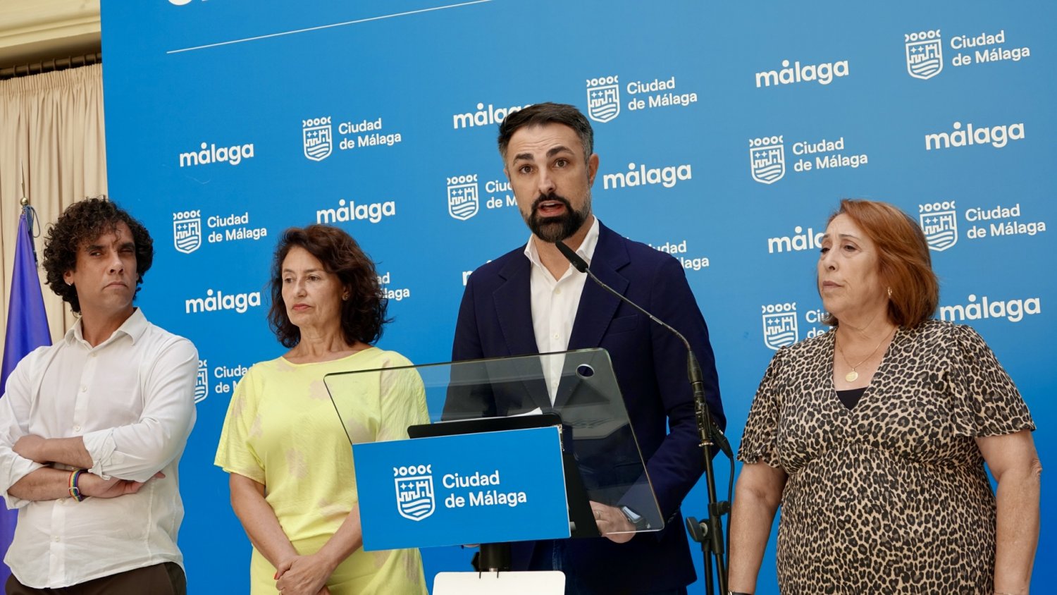 El PSOE solicita que Málaga decida el futuro de las estatuas del Puerto