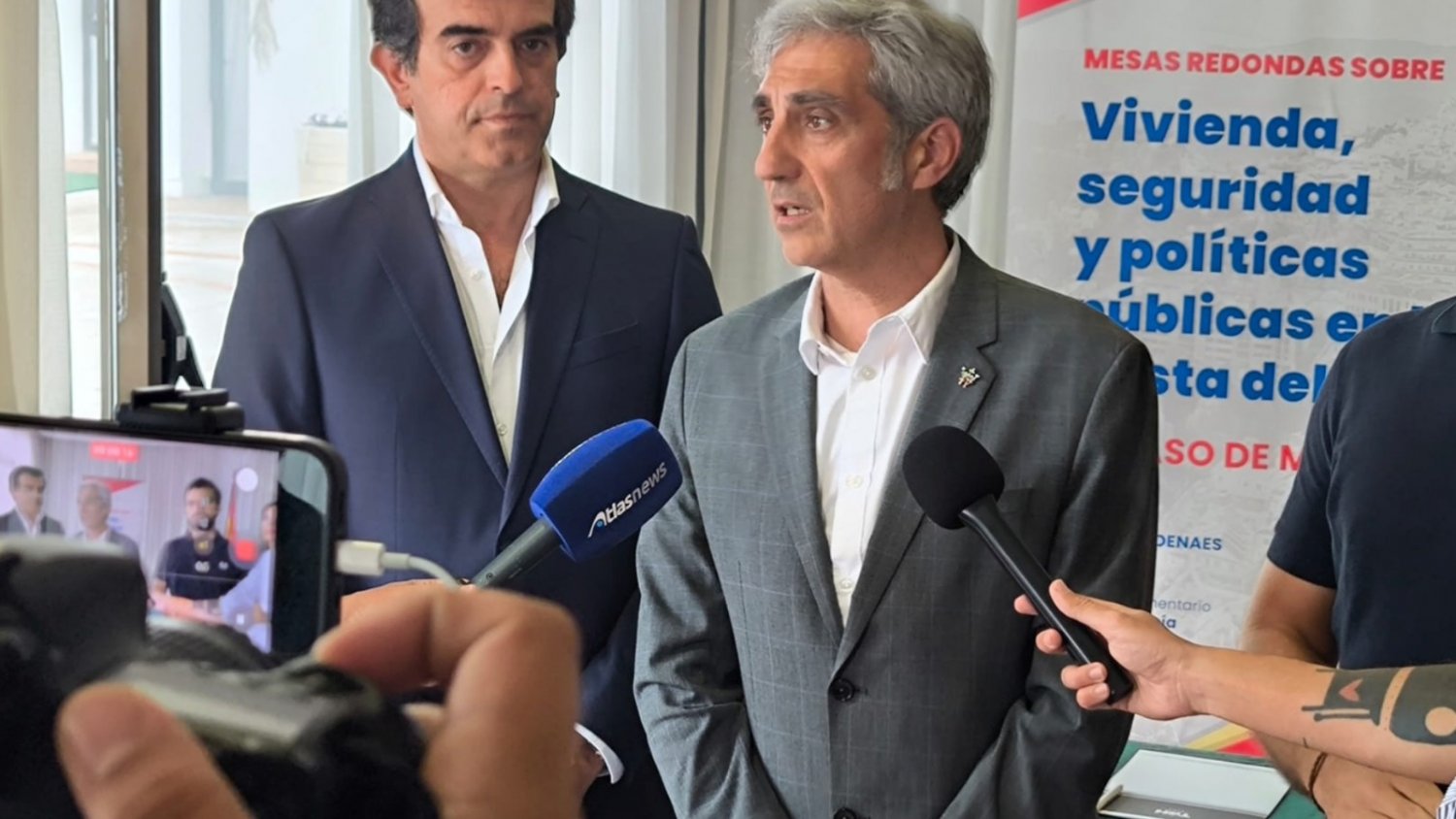 DENAES busca junto a VOX 'soluciones' en Ronda para la Andalucía silenciada
