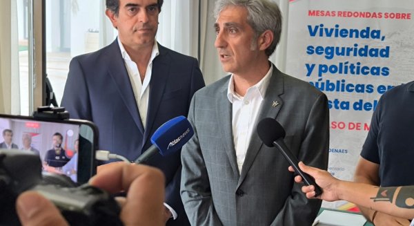 DENAES busca junto a VOX 'soluciones' en Ronda para la Andalucía silenciada