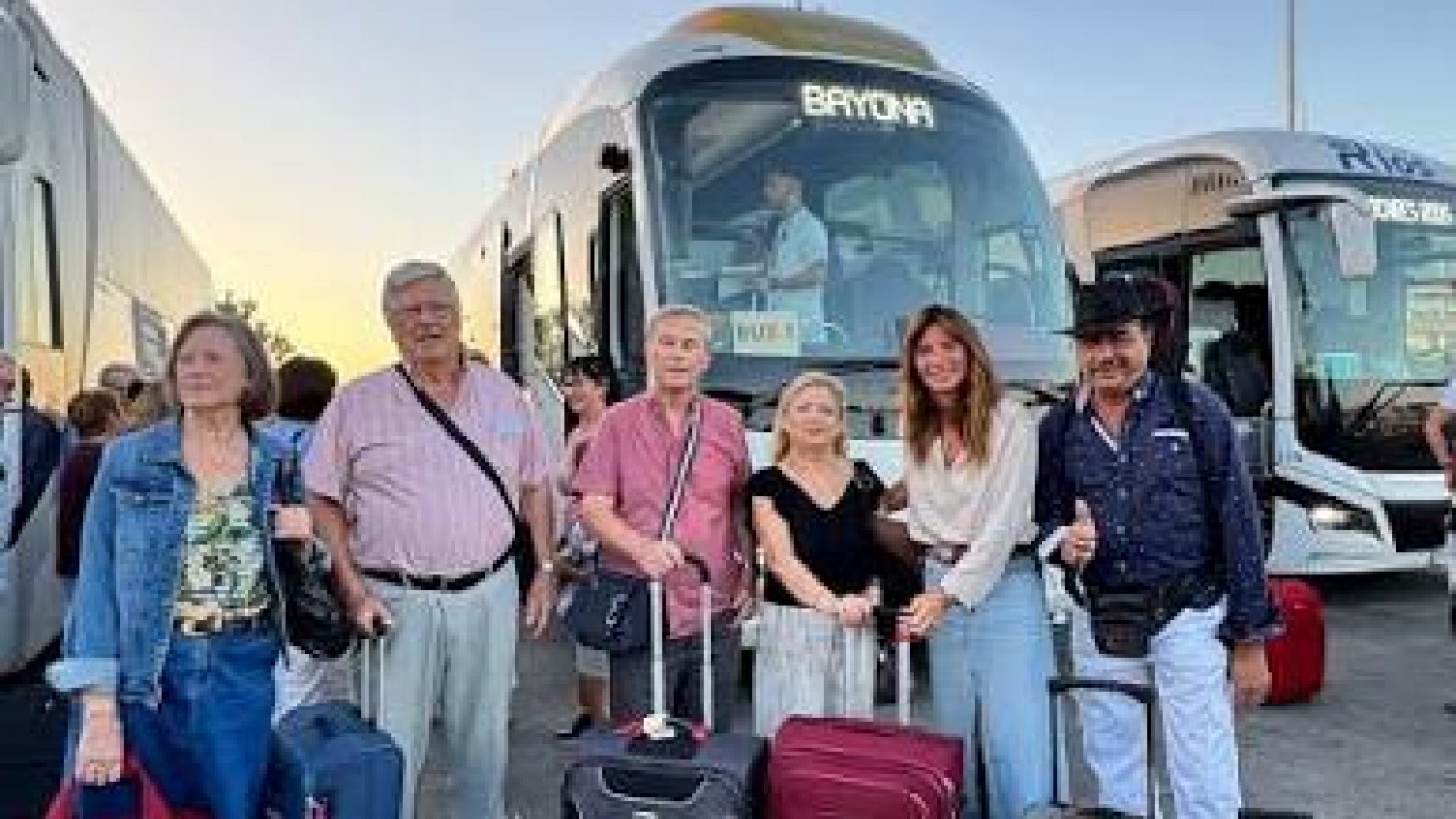 Mijas publica el listado con los 1.600 beneficiarios del viaje que este año tendrá como destino la costa de Cádiz