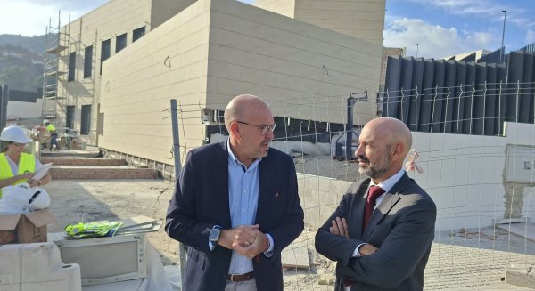 Salas afirma que el cuartel de la Guardia Civil en Cártama estará operativo en los próximos meses