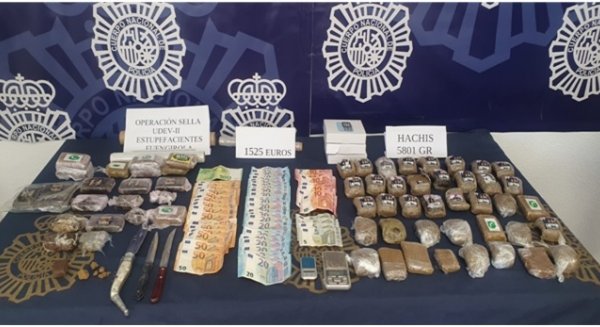 Detenidos tres hermanos tras desmantelar un punto de venta de drogas en Fuengirola