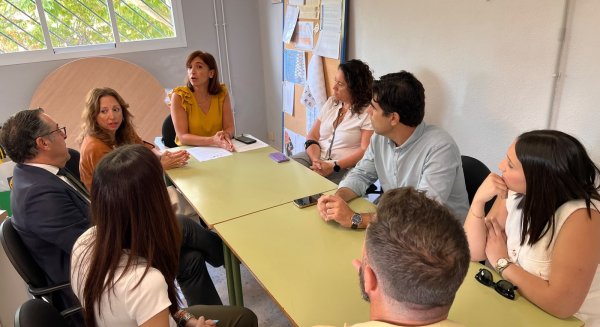 Navarro subraya que la Ley de Autoridad al Profesorado “no va a permitir que la violencia entre en las aulas”