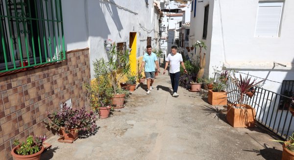 Torrox destina más de 288.000 euros a renovar y reurbanizar dos calles del centro