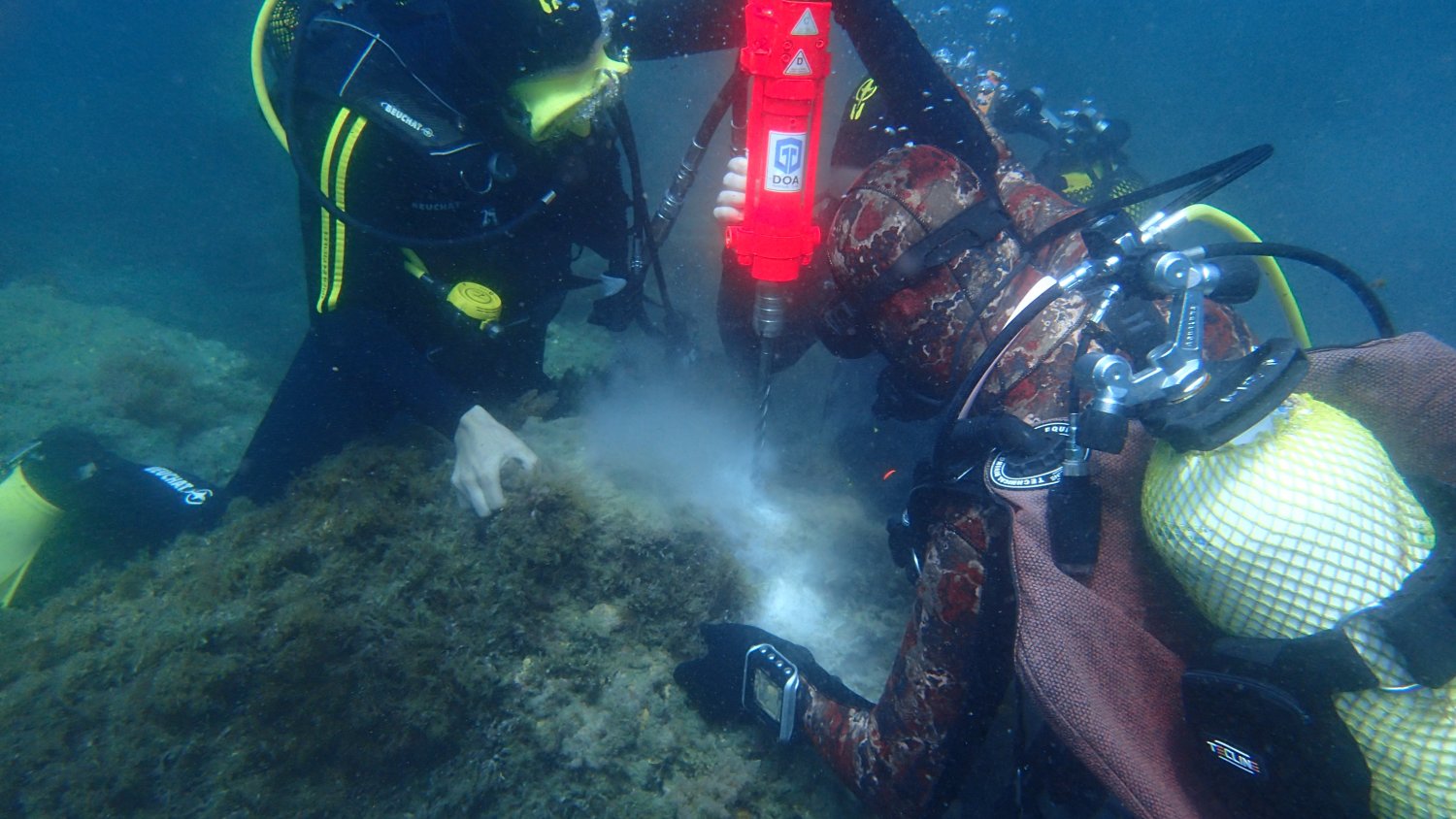La Junta instala 25 fondeos ecológicos para barcos de buceo en Granada y Málaga