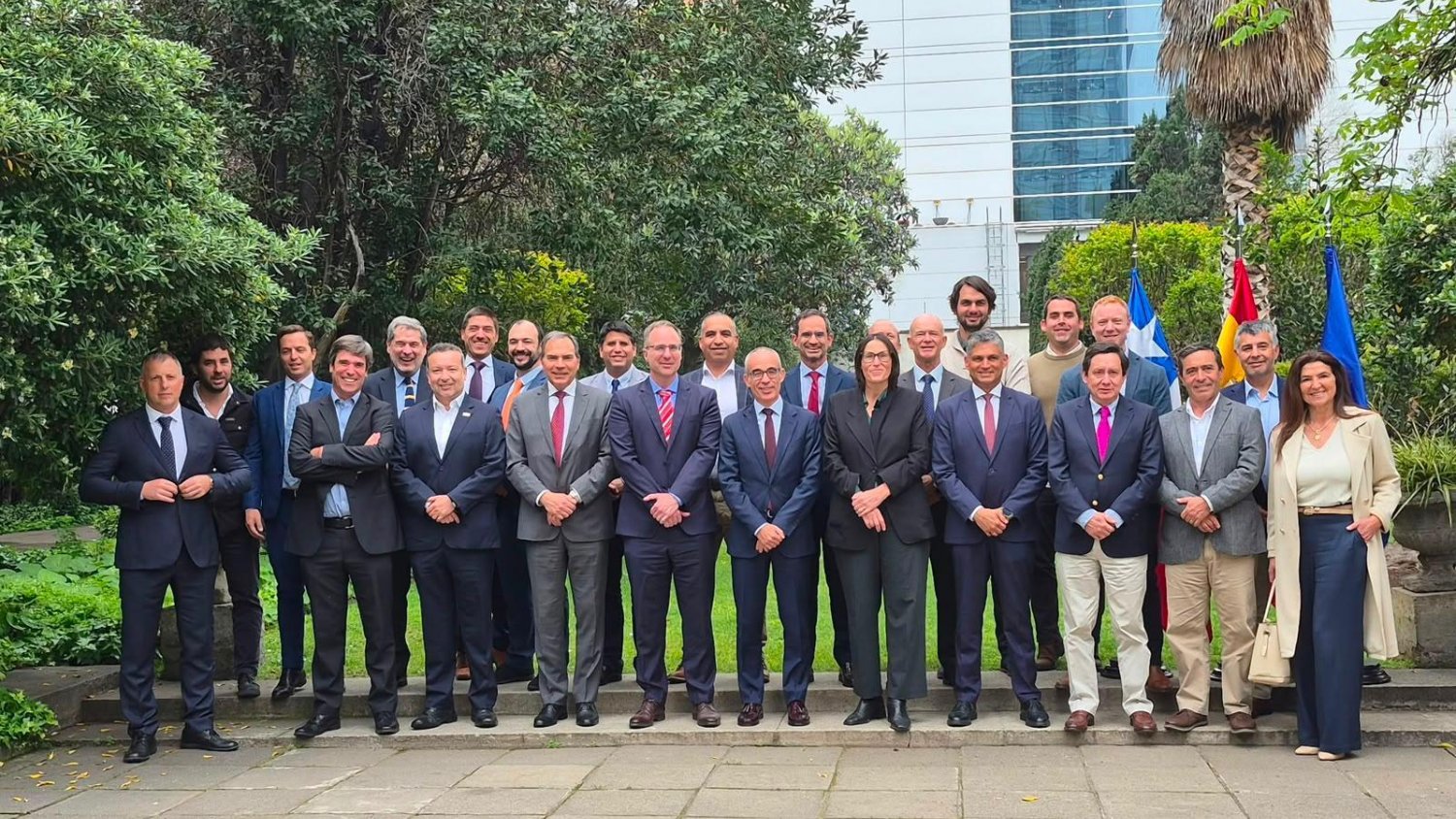 El Puerto de Málaga estrecha lazos comerciales con el sector frutícola de Chile