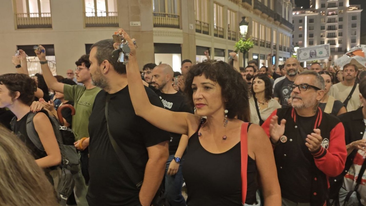 Morillas califica de “histórica” la movilización por la vivienda y exige respuestas institucionales