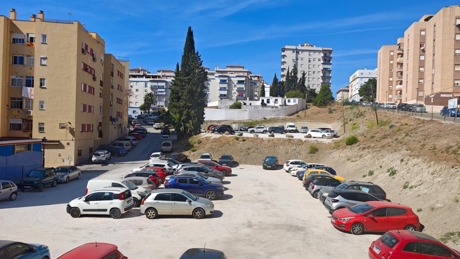 Estepona suma más de un centenar de plazas de aparcamiento con la reordenación del tráfico