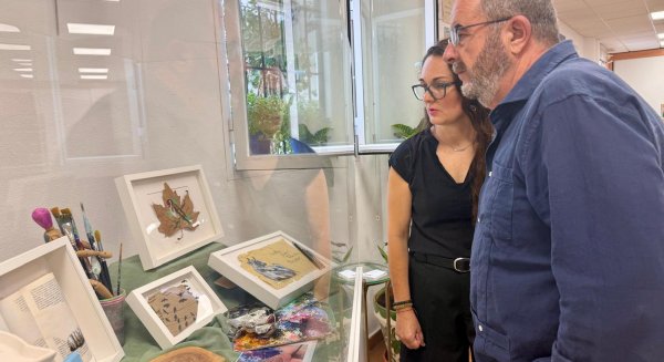 Mijas acoge una exposición de artesanía en la Oficina de Turismo