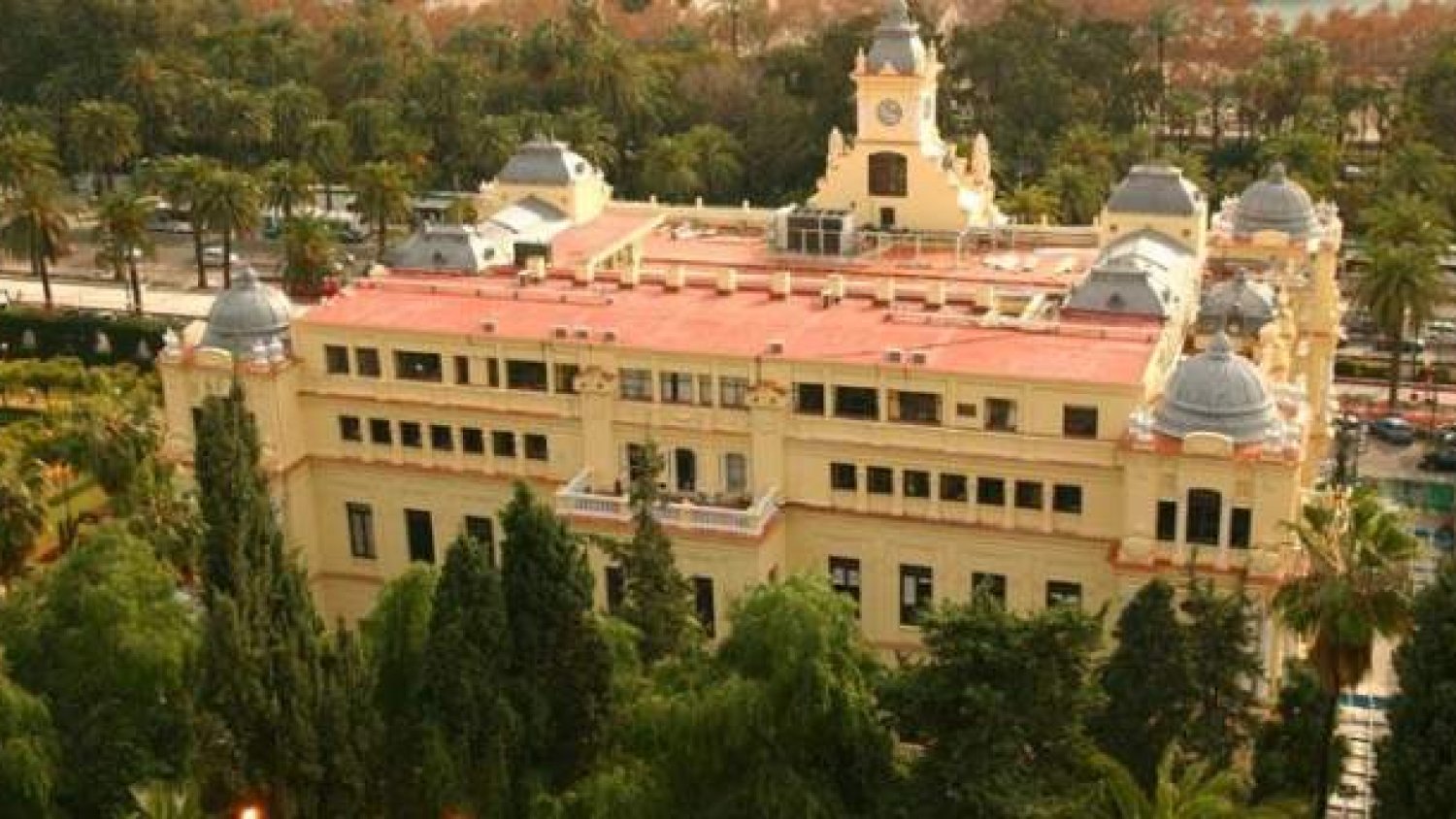 El Ayuntamiento implanta más de 650 aparcamientos en seis distritos