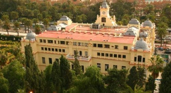 El Ayuntamiento implanta más de 650 aparcamientos en seis distritos