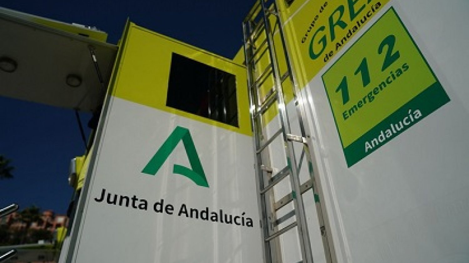 Un niño de 11 años es hospitalizado tras caer de una tercera planta en Antequera