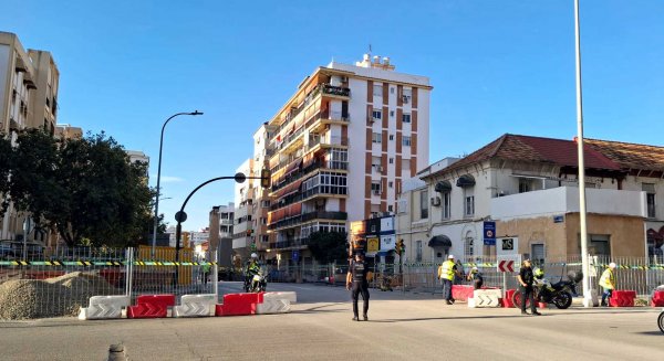 La calle Blas de Lezo permanecerá cortada por las obras de ampliación del metro