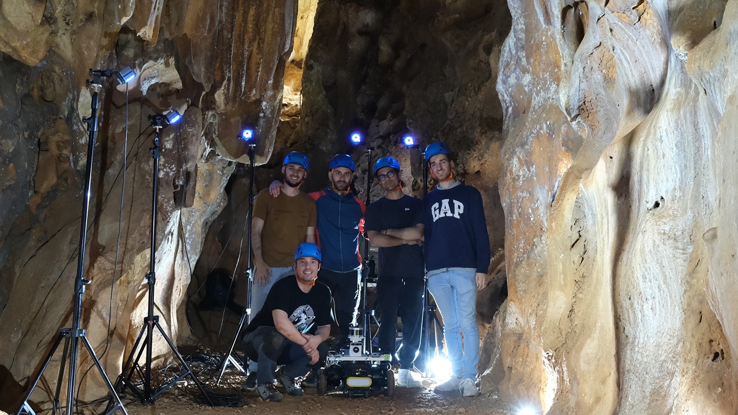 Investigadores en Málaga desarrollan una tecnología para enseñar a los robots a navegar en cuevas