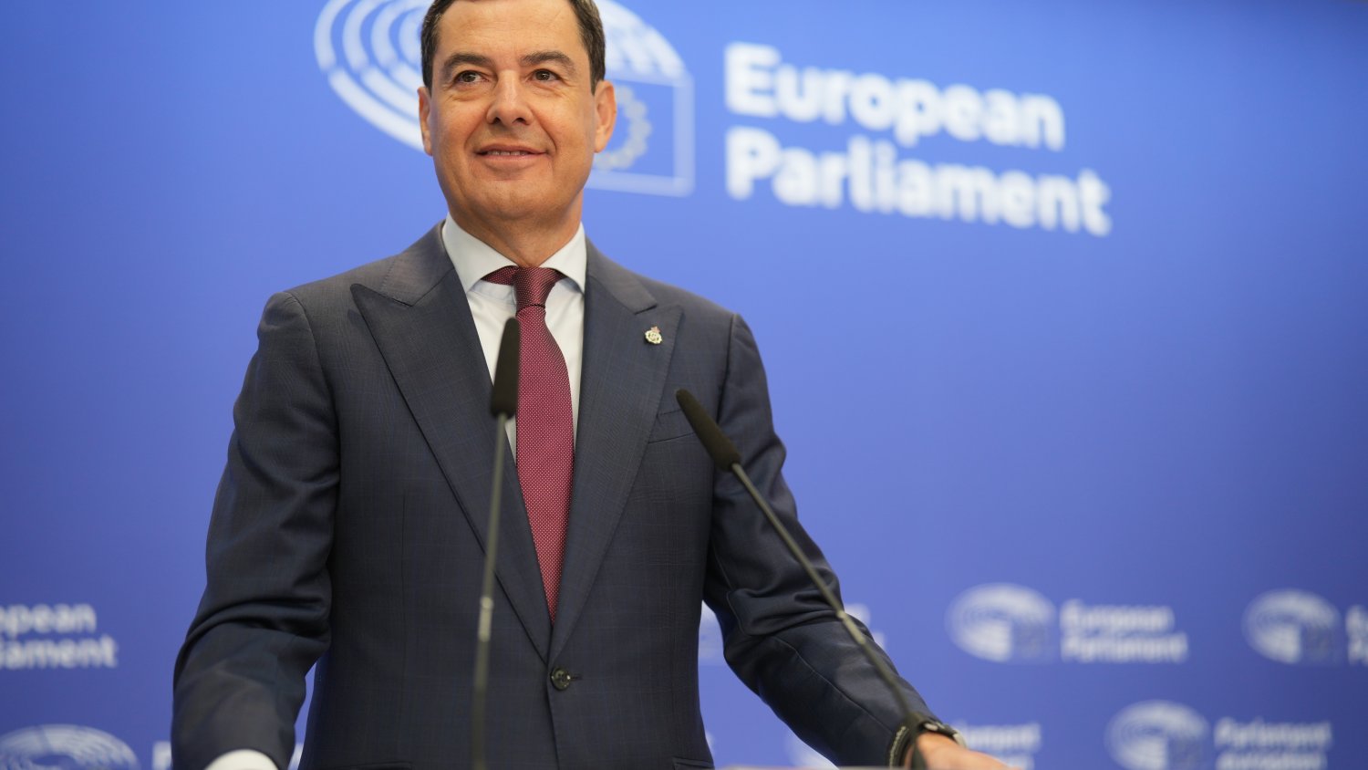 Juanma Moreno pide en Bruselas que temas como la agricultura y la inmigración estén 'bien dotados' de recursos