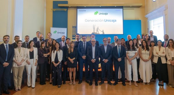 Unicaja impulsa el talento interno con la segunda edición de 'Generación Unicaja'
