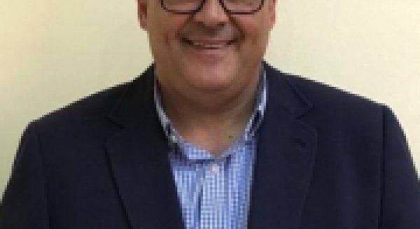 Vox celebra la dimisión del alcalde de Vélez-Málaga, Jesús Lupiáñez
