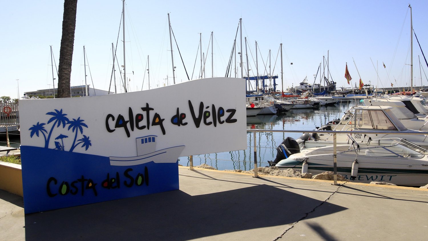 El perfil del contratante adjudica la redacción del proyecto para la instalación de electrolineras en doce puertos andaluces
