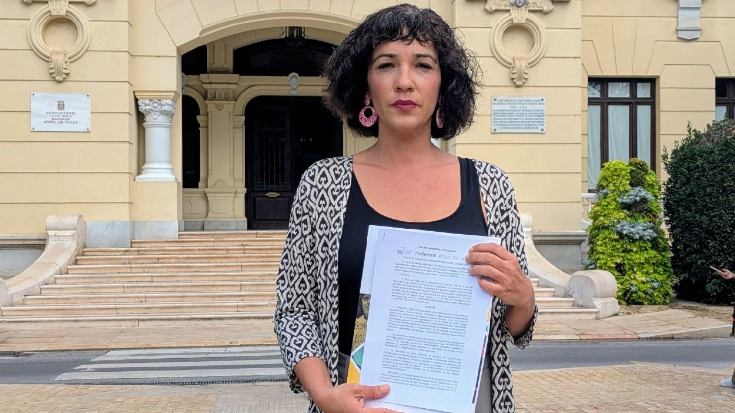 Con Málaga denuncia los vertidos fecales al mar por presuntos delitos contra el medioambiente y la salud pública