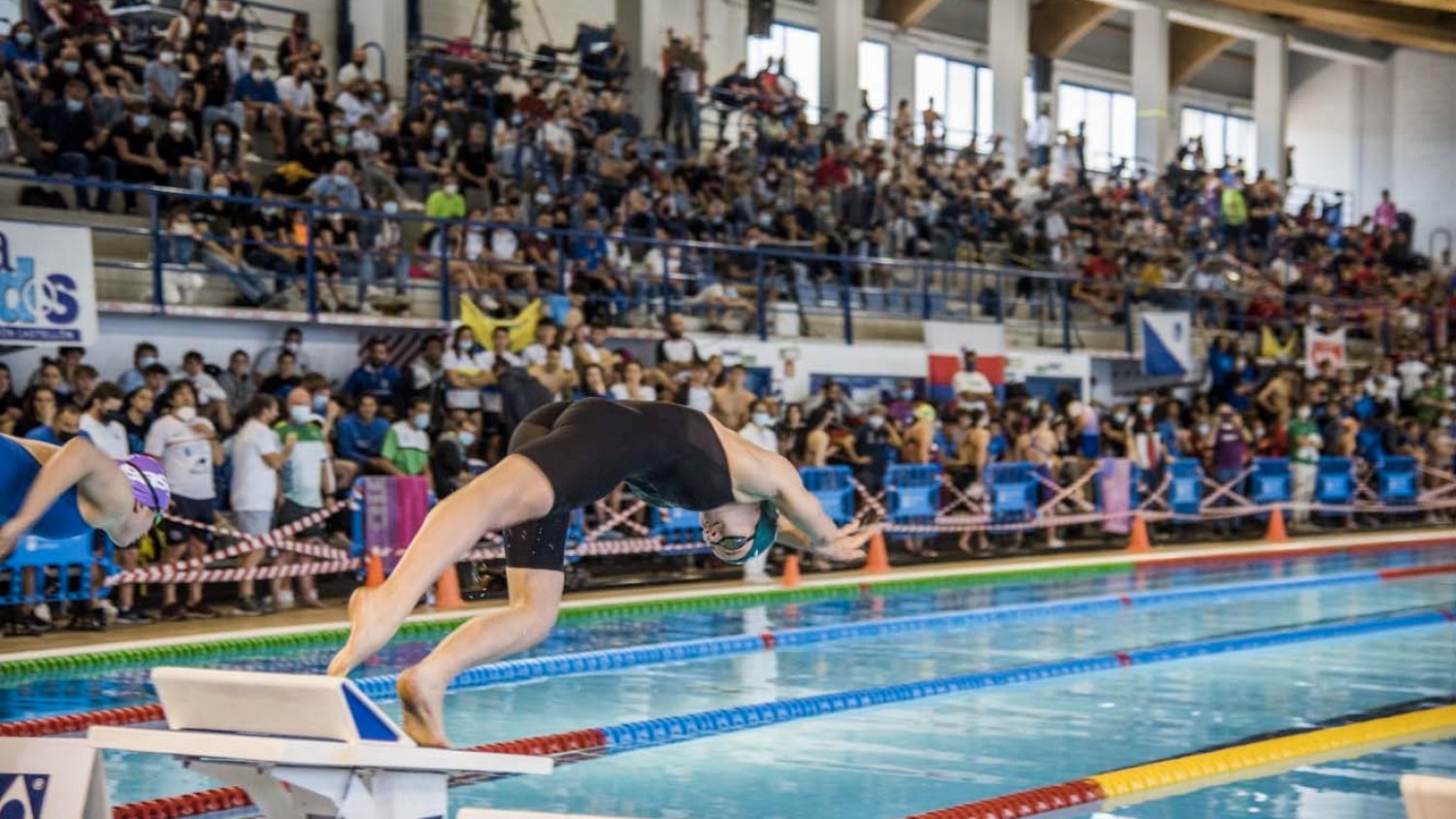 La piscina Virgen del Carmen acoge el campeonato de Andalucía Absoluto y Júnior de natación