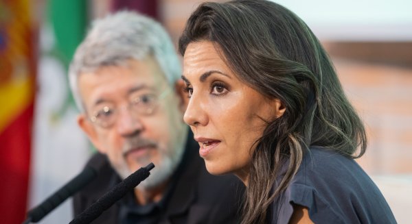 Ana Pastor inaugura el XIII Congreso Internacional de Periodismo Manuel Alcántara: 'He democratizado el cuñadismo'