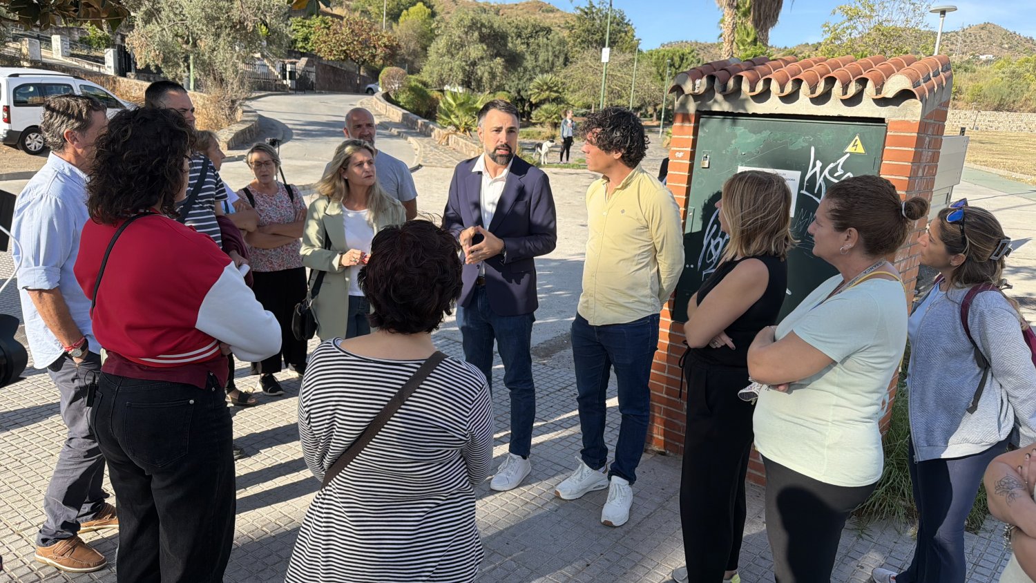 El PSOE exige que se paralice el traslado de caravanas de Sacaba al parque de La Virreina