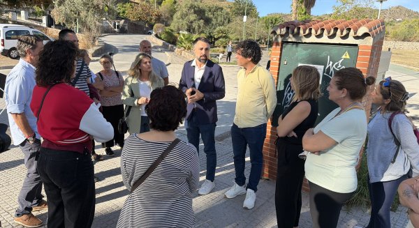 El PSOE exige que se paralice el traslado de caravanas de Sacaba al parque de La Virreina