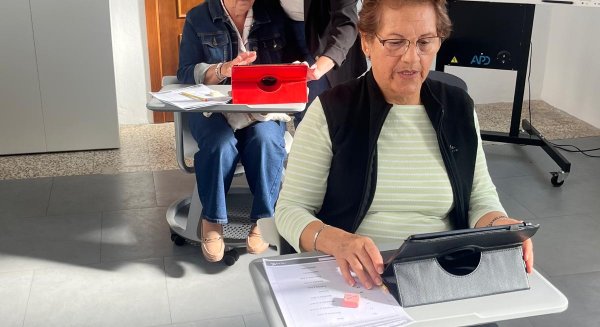 La Diputación acerca atención especializada a 60 personas con demencia de la Serranía de Ronda