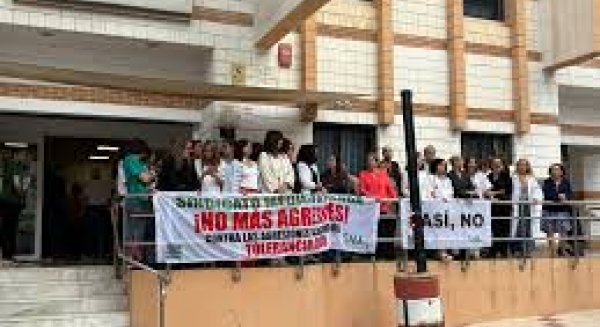 Un hombre agrede a una administrativa y una médica del centro de salud de Churriana