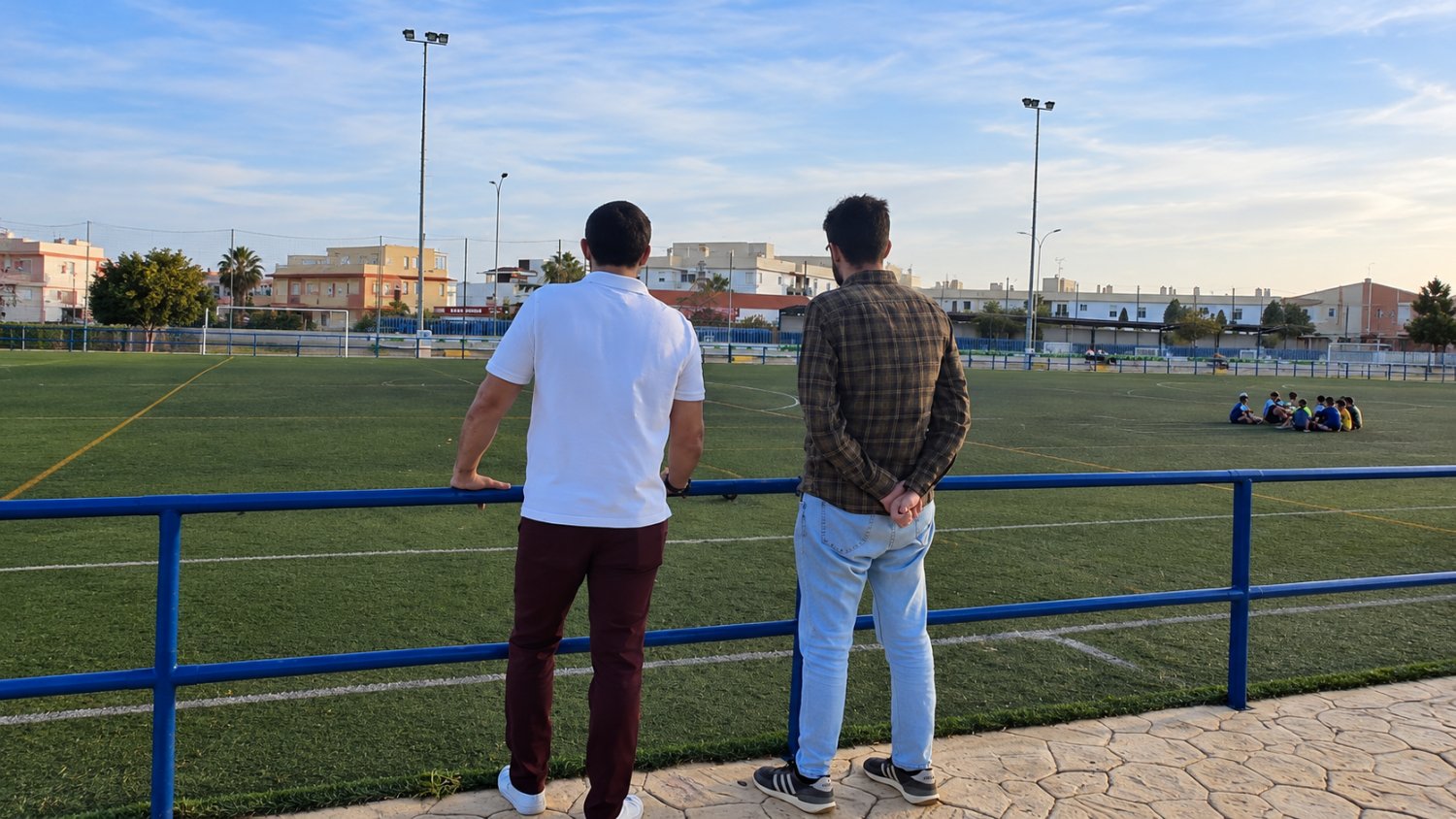 El PSOE de Vélez pide soluciones al Ayuntamiento ante las deficiencias en el Polideportivo Fernando Ruiz Hierro