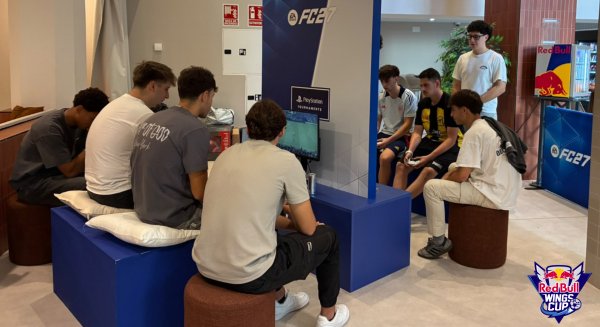 Llega a la UMA una competición de fútbol virtual de Red Bull