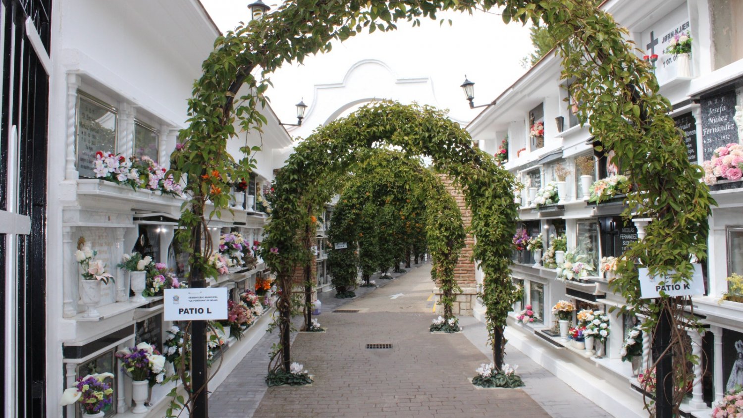 Mijas amplía el horario del cementerio municipal La Purísima con motivo del Día de Todos los Santos