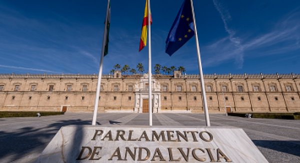 Andalucía declara tres días de luto por el accidente ferroviario en Toledo