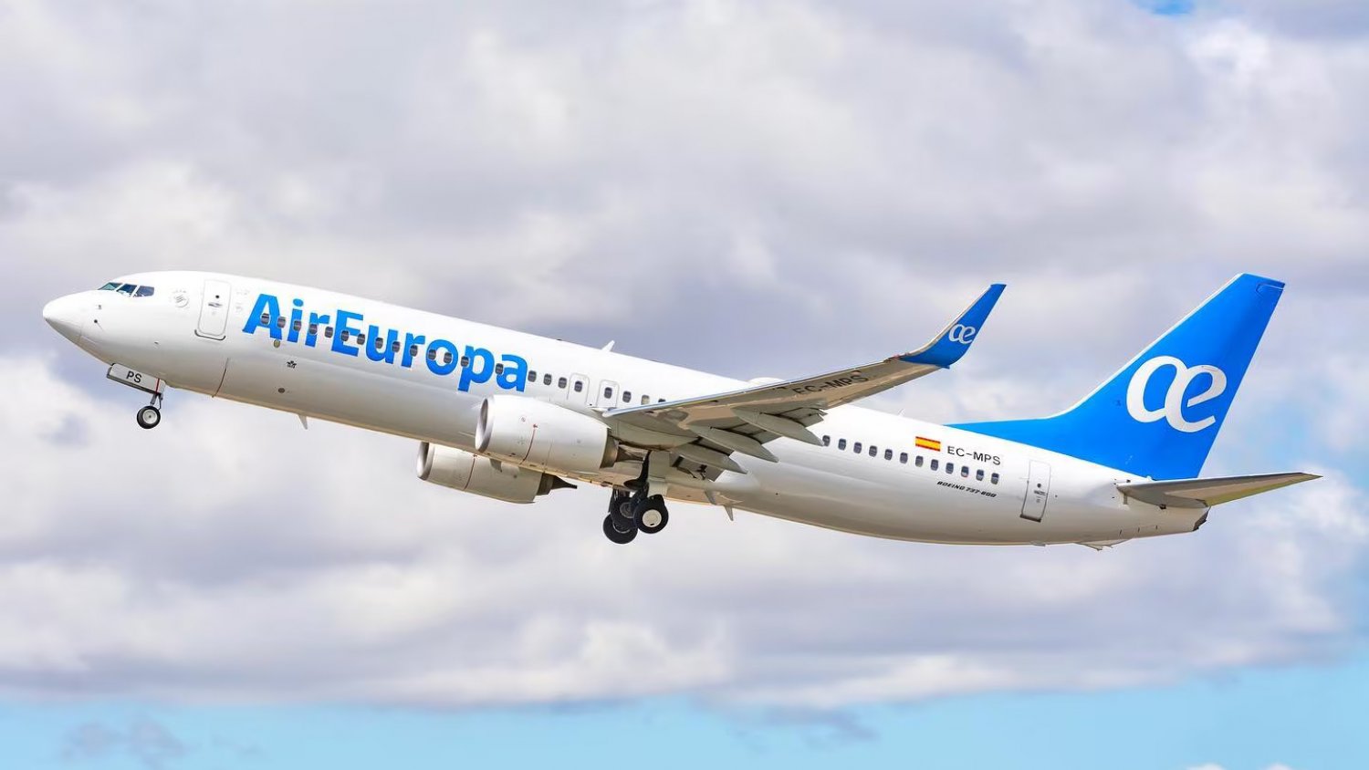 Iberia refuerza su conexión Málaga-Madrid y topa los precios a 99 euros en turista