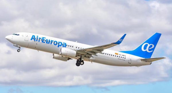 Iberia refuerza su conexión Málaga-Madrid y topa los precios a 99 euros en turista