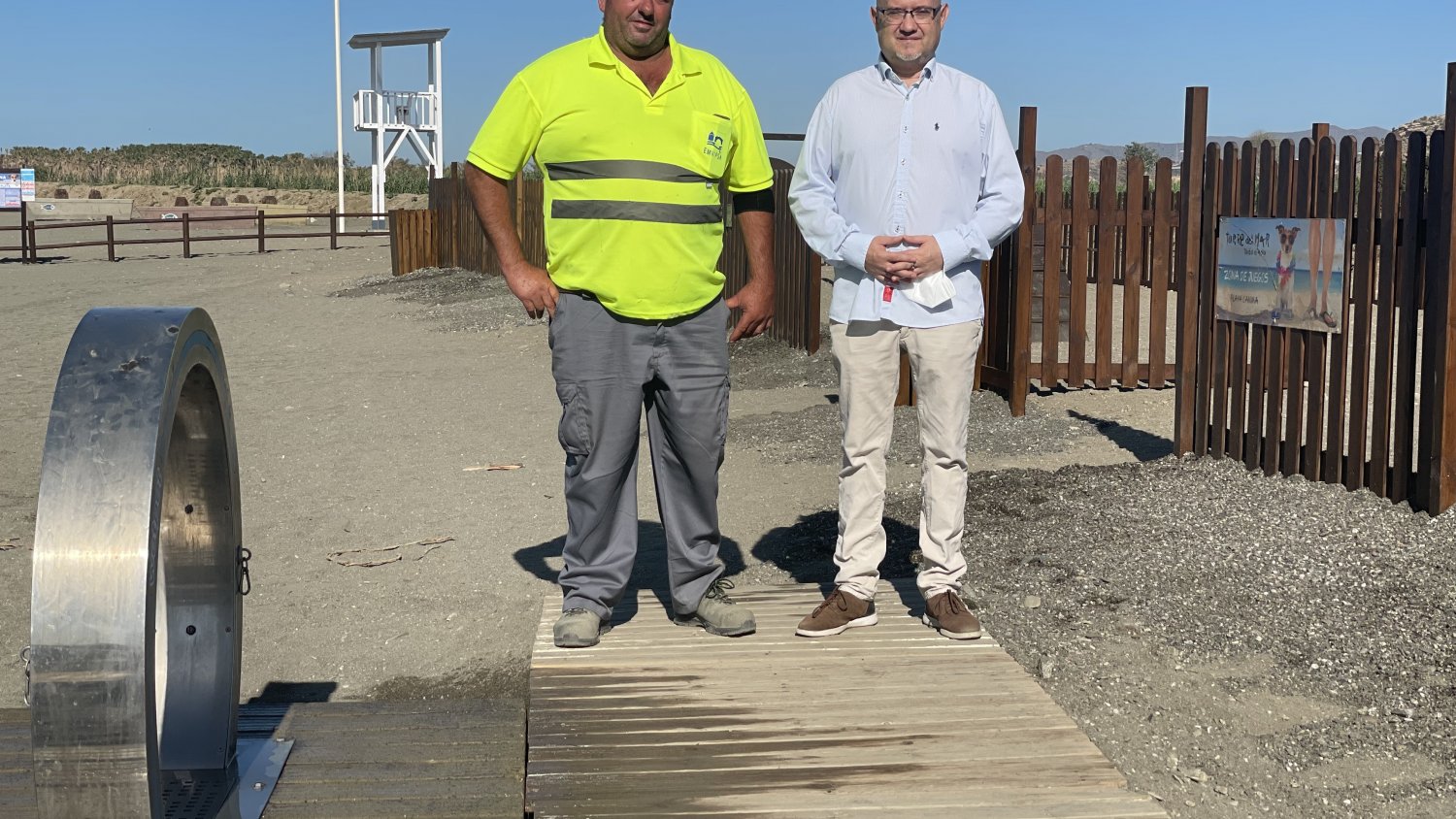 La Playa Canina de Torre del Mar inicia su temporada con diversas mejoras y una ampliación