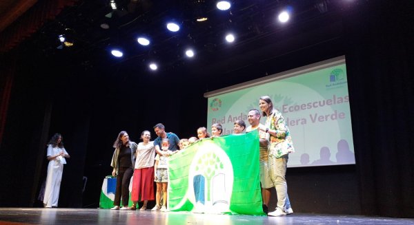 Un total de cuatro centros malagueños reciben la Bandera Verde por su compromiso con la educación ambiental