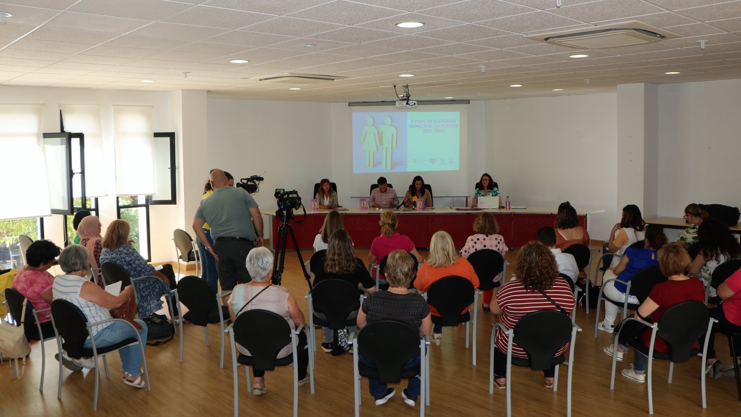 El Ayuntamiento de Torrox presenta su II Plan de Igualdad Municipal