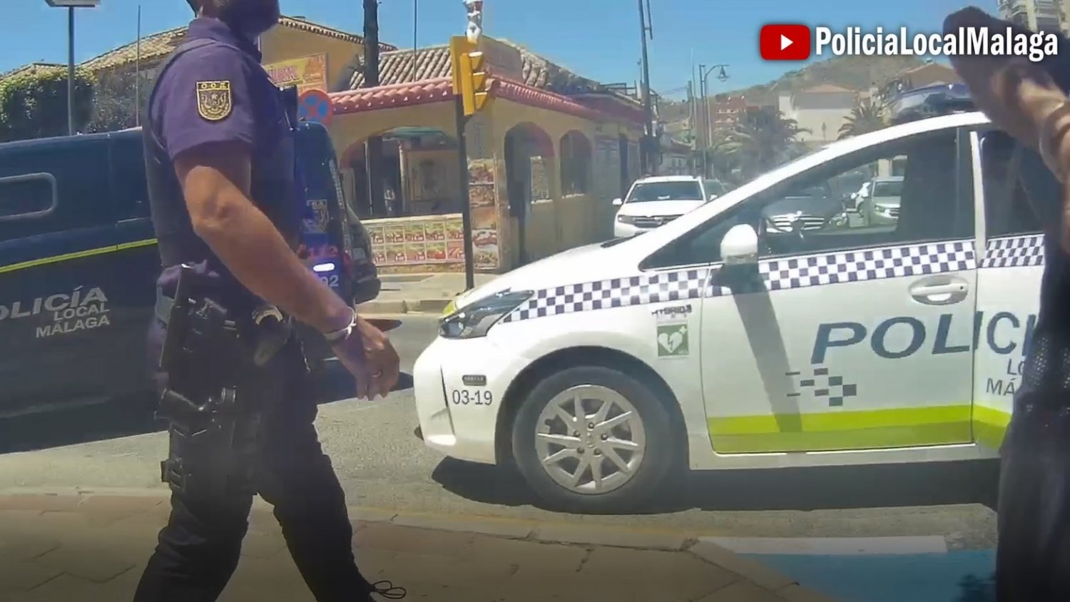 Detenido un hombre por asaltar una sucursal bancaria armado con dos cuchillos