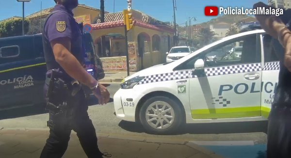 Detenido un hombre por asaltar una sucursal bancaria armado con dos cuchillos