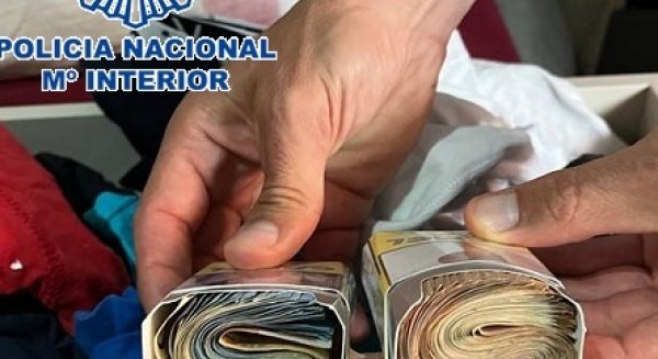 La Policía Nacional desmantela un servicio de “telecoca” en Rincón de la Victoria