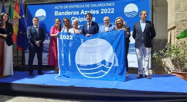 Málaga recibe sus siete banderas azules y obtiene mención especial de playas inclusivas