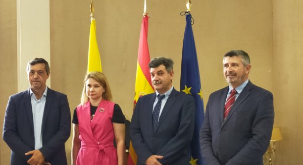 La parlamentaria ucraniana Olga Sovgyria reivindica que los universitarios deben conocer la situación de su país