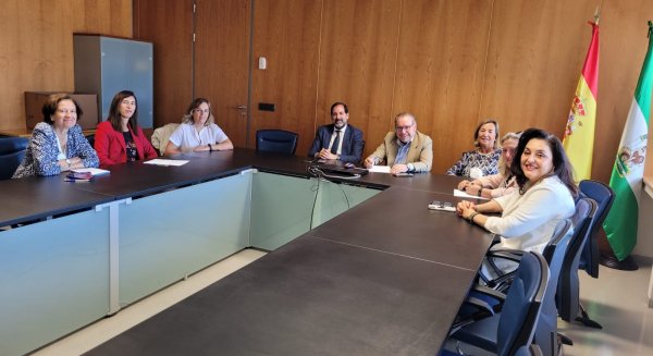 Constituida la comisión de seguimiento del Punto de Información para la Mediación de Málaga