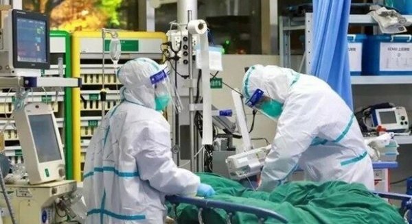 Málaga notifica 872 contagios en una jornada con cinco fallecidos por covid-19