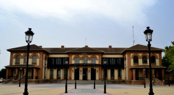 La Concejalía de Cultura celebra el XX Certamen de Teatro “Isidro Carbonero Villa de Campillos”