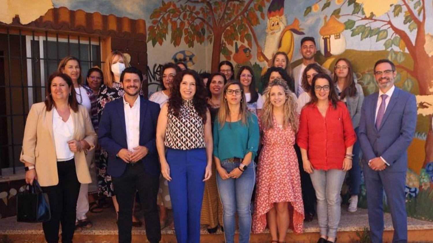 Ruiz resalta el trabajo de las asociaciones en la atención a mujeres en riesgo de exclusión social