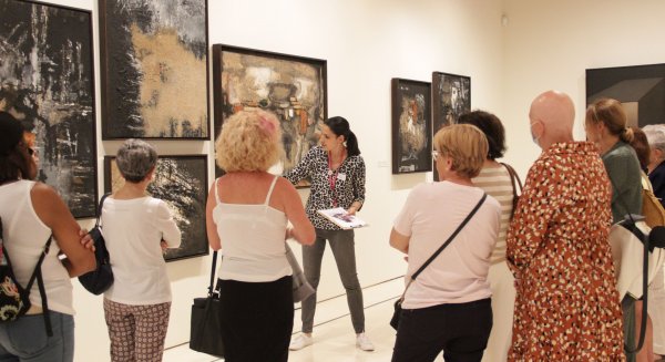 Usuarias del Servicio de Agentes de Igualdad visitan la antología de Juana Francés en el Thyssen