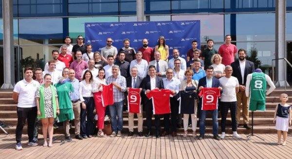 La Diputación renueva las equipaciones de 82 escuelas deportivas municipales