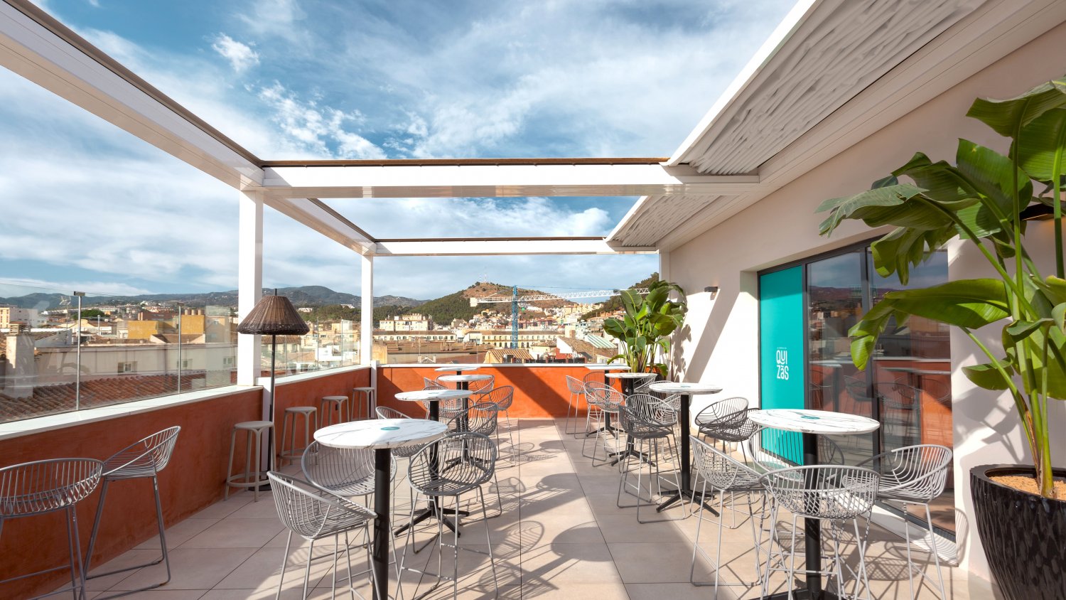 Grupo Premium abre La Terraza del Quizás en calle Granada